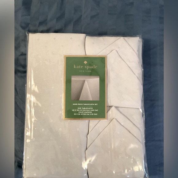 kate spade Dining Nwt Kate Spade 8 Piece Tablecloth And Napkin Set
